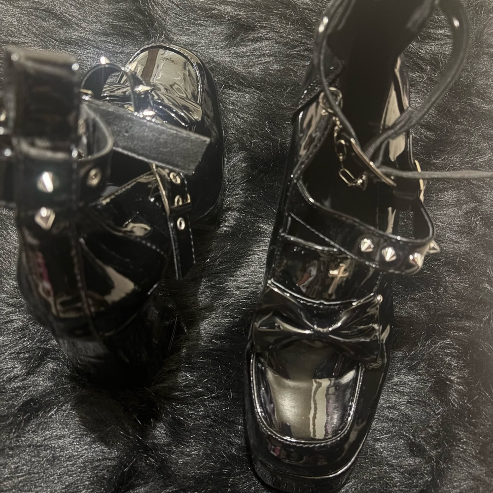Black Patent Leather Women's Shoes